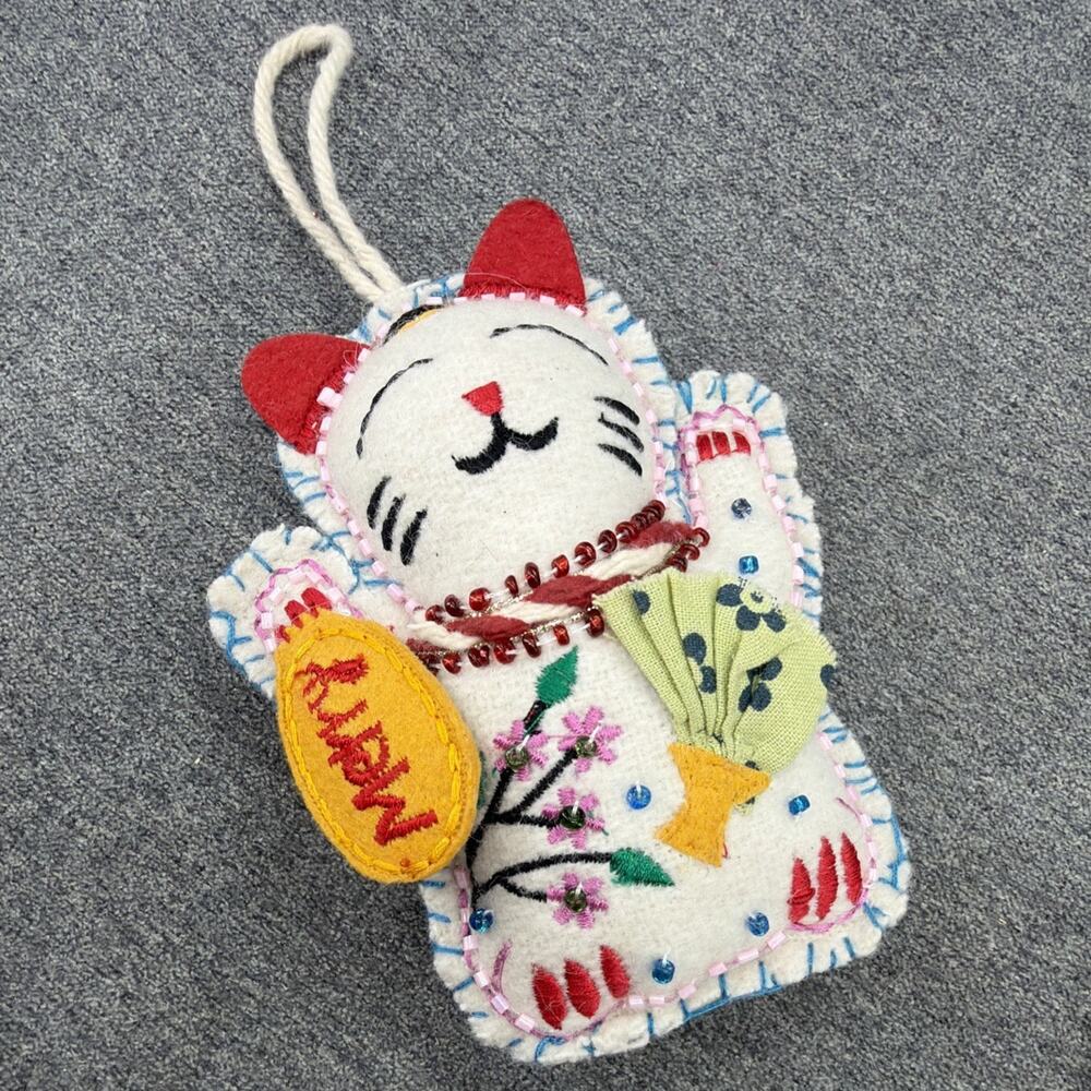Fabric Embroidered Hanging Lucky Cat Ornament Maneki Neko Christmas 5" Merry - Picture 6 of 6